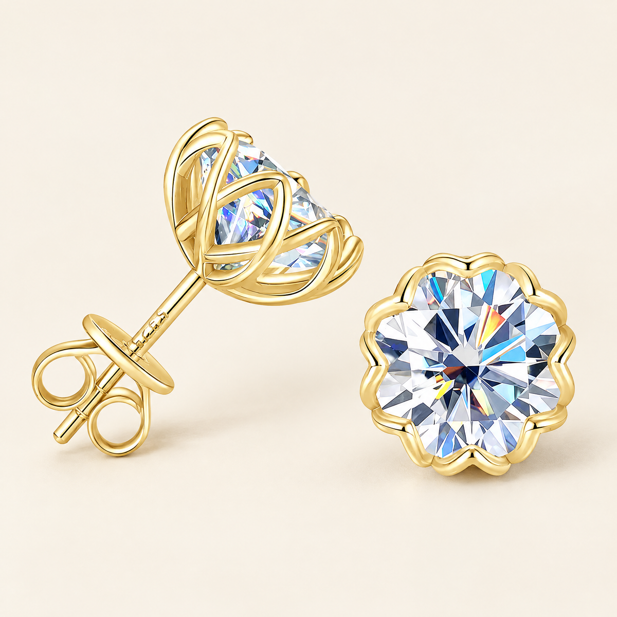 Camélia Moissanite Flower Studs in Yellow Gold