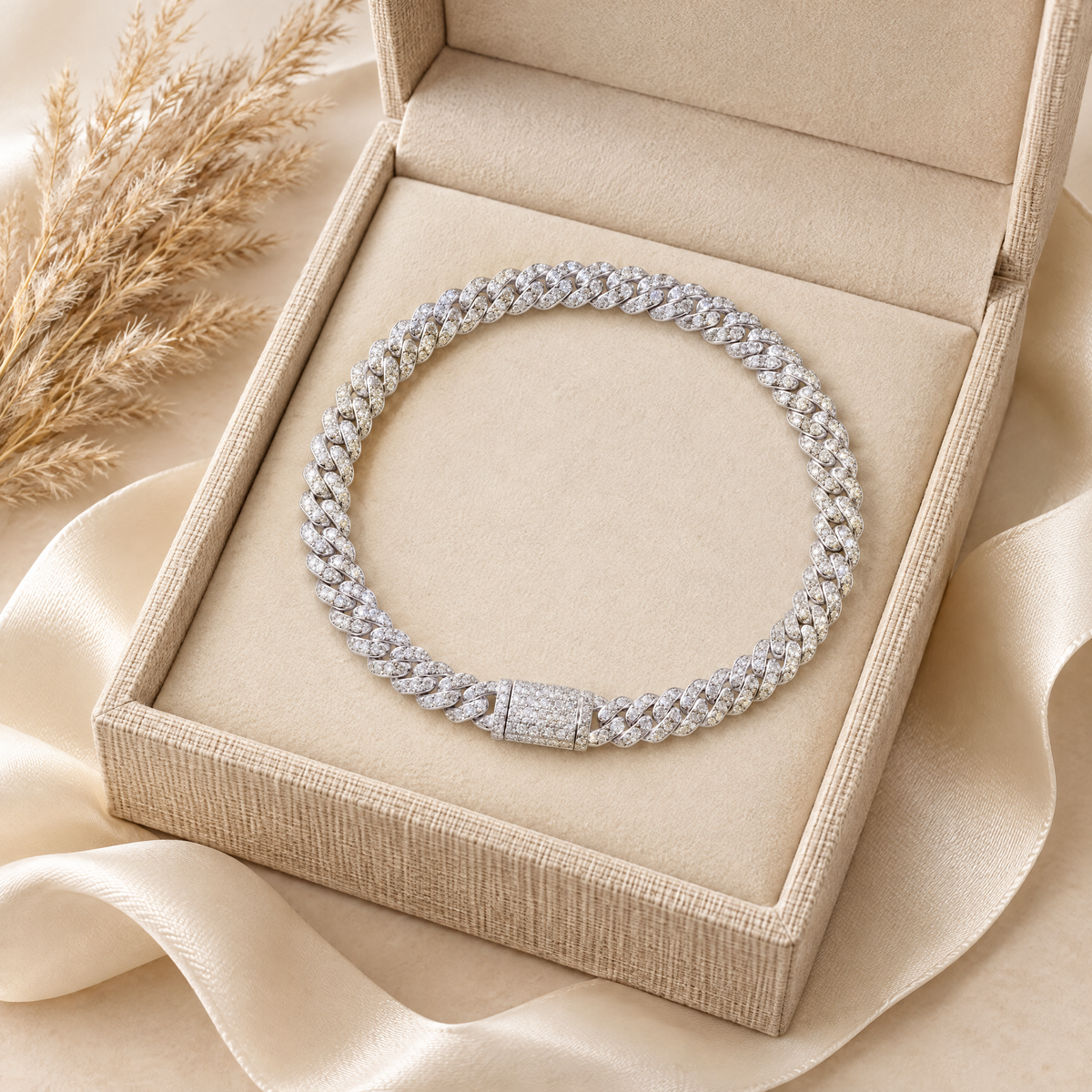 Havane Moissanite Cuban Link Bracelet, presented in a box