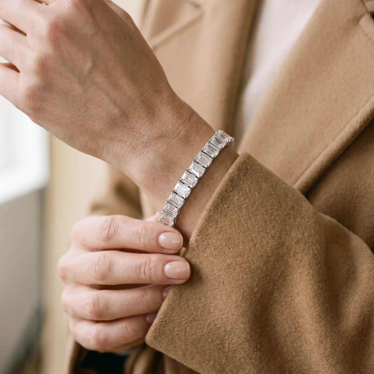 Joséphine Emerald-Cut Moissanite Tennis Bracelet, worn by a woman