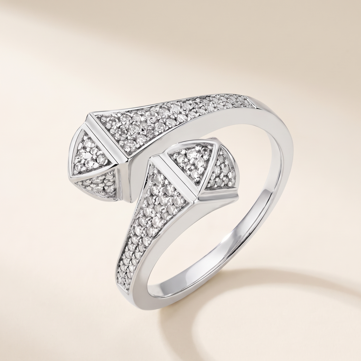 Médée Moissanite Double Snake Head Ring in White Gold
