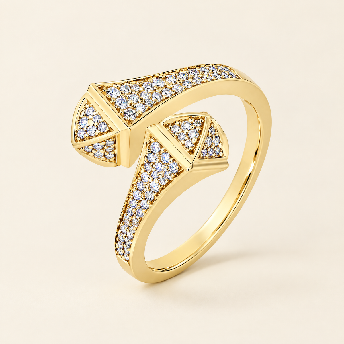 Médée Moissanite Double Snake Head Ring in Yellow Gold