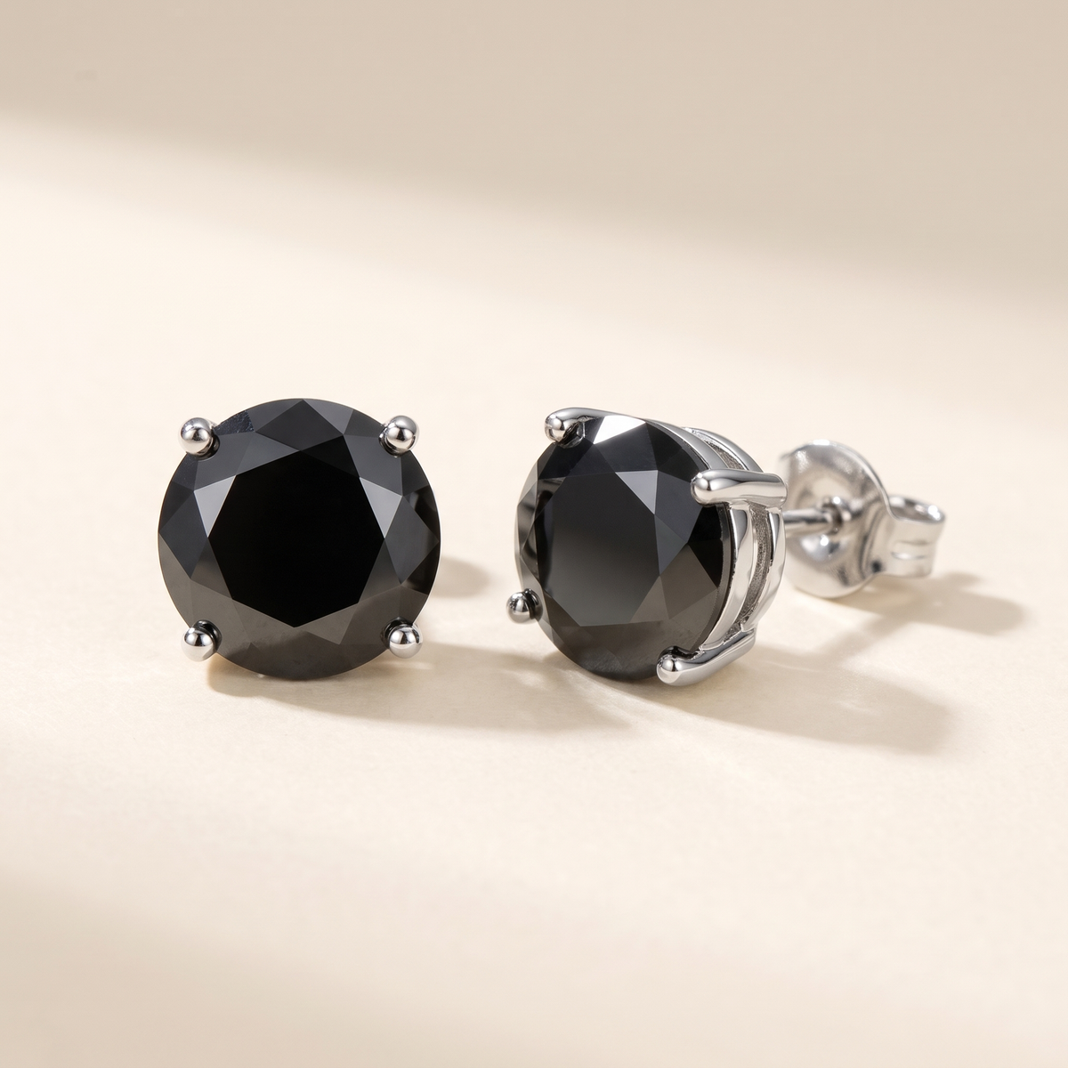 Minuit Black Moissanite Solitaire Studs in Black