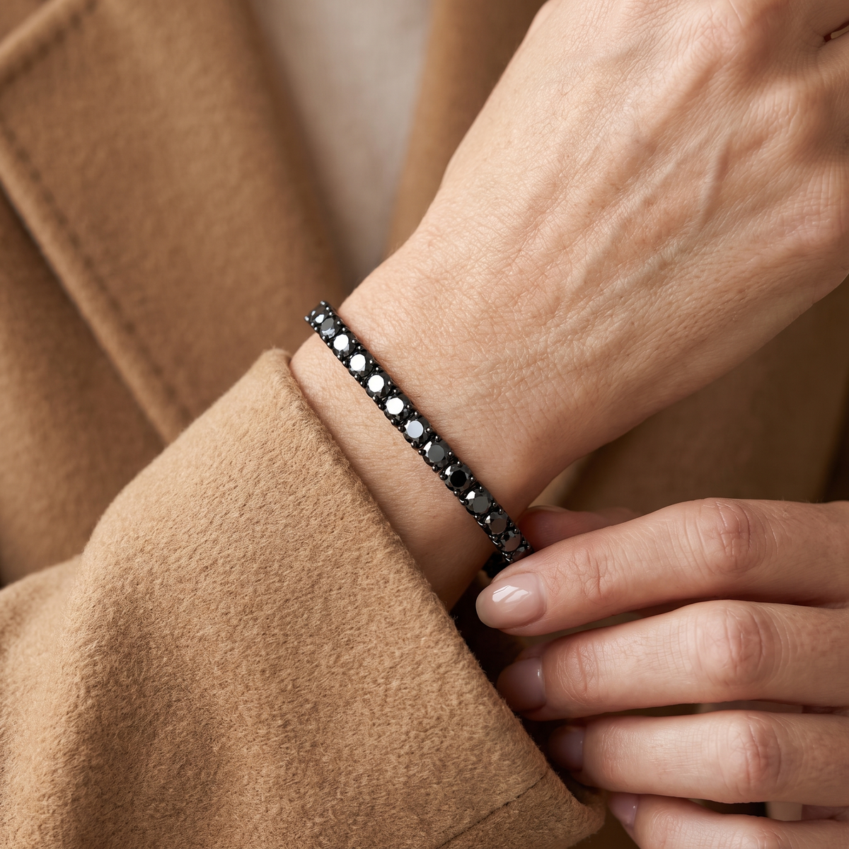 Minuit Black Moissanite Tennis Bracelet, worn by a woman