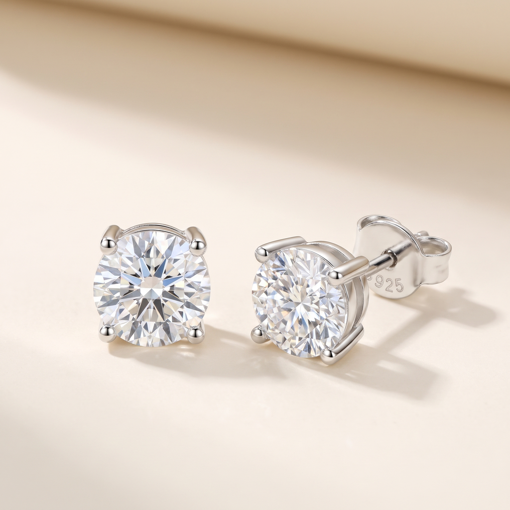 Véga Moissanite Solitaire Studs in White Gold