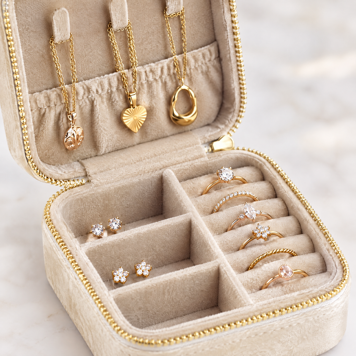 Voyage Velvet Travel Jewelry Case, close-up detail